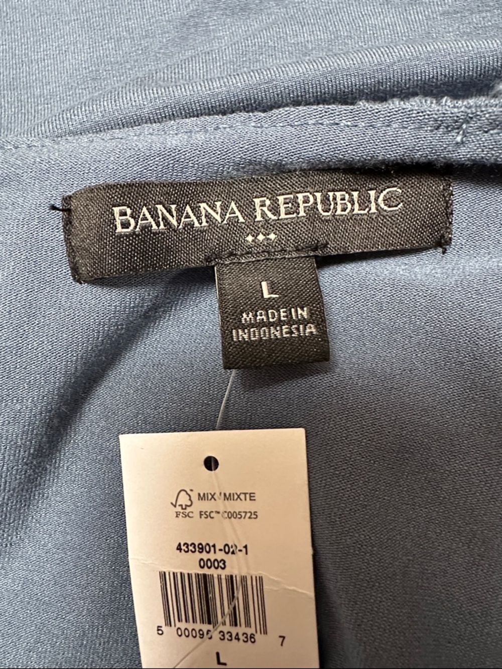 Banana Republic Factory Shirred Top in Preppy Navy NEW! - Picture 9 of 9